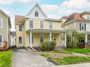 Building Photo - 81 Madison St