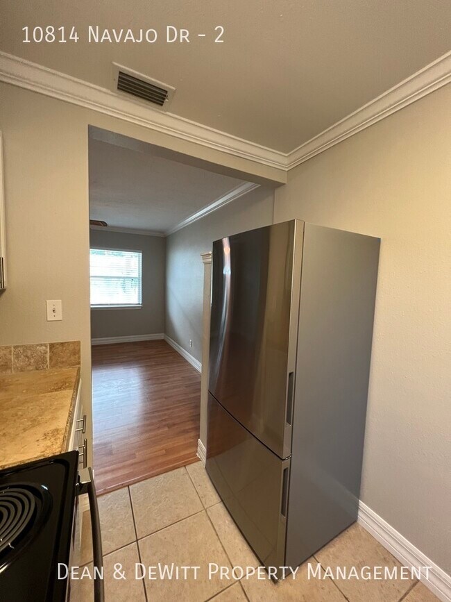 Building Photo - 10814 Navajo Dr