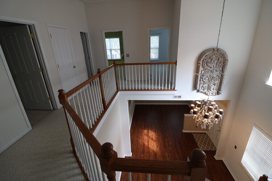 Building Photo - 10979 Princeton Village Dr