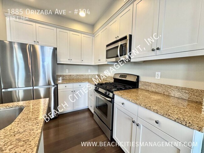 Building Photo - 1885 N Orizaba Ave