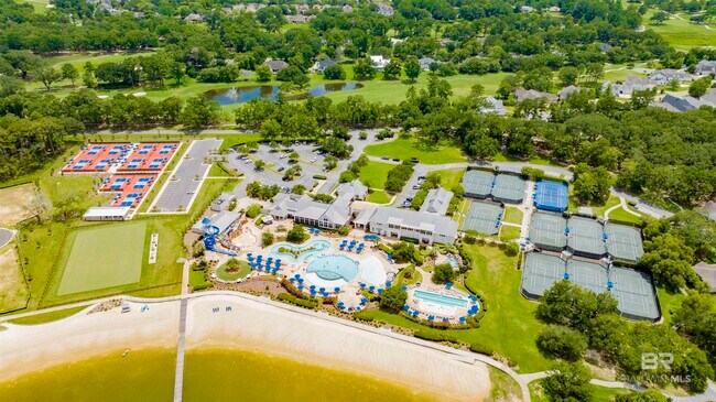 Building Photo - 18269 Colony Dr Dr