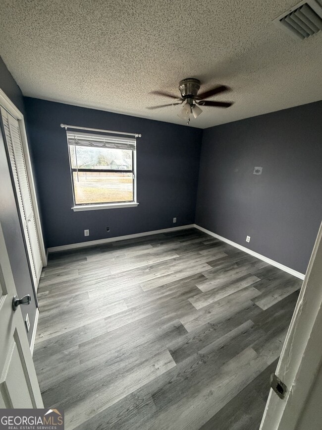 Building Photo - 514 Sunnyside Ct