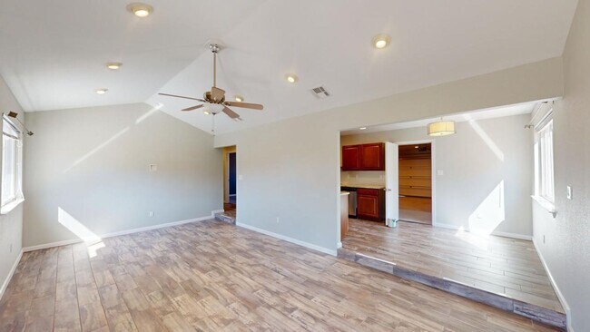 Building Photo - 3206 Thunder Rd