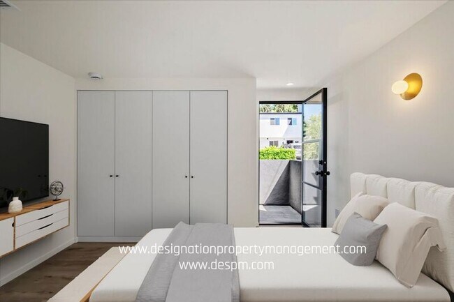Building Photo - 3183 1/2 Verdugo Place