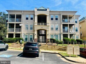 Building Photo - 1049 Gardenview Loop