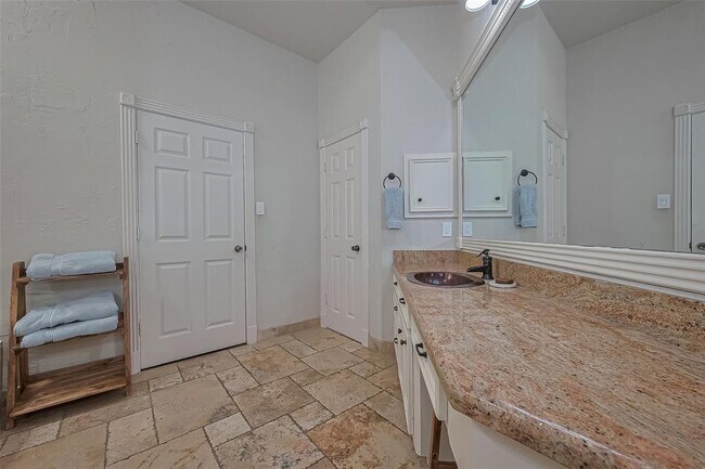 Building Photo - 26 Spiceberry Pl