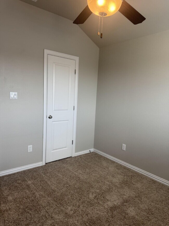 Building Photo - 6346 Spartan Dr