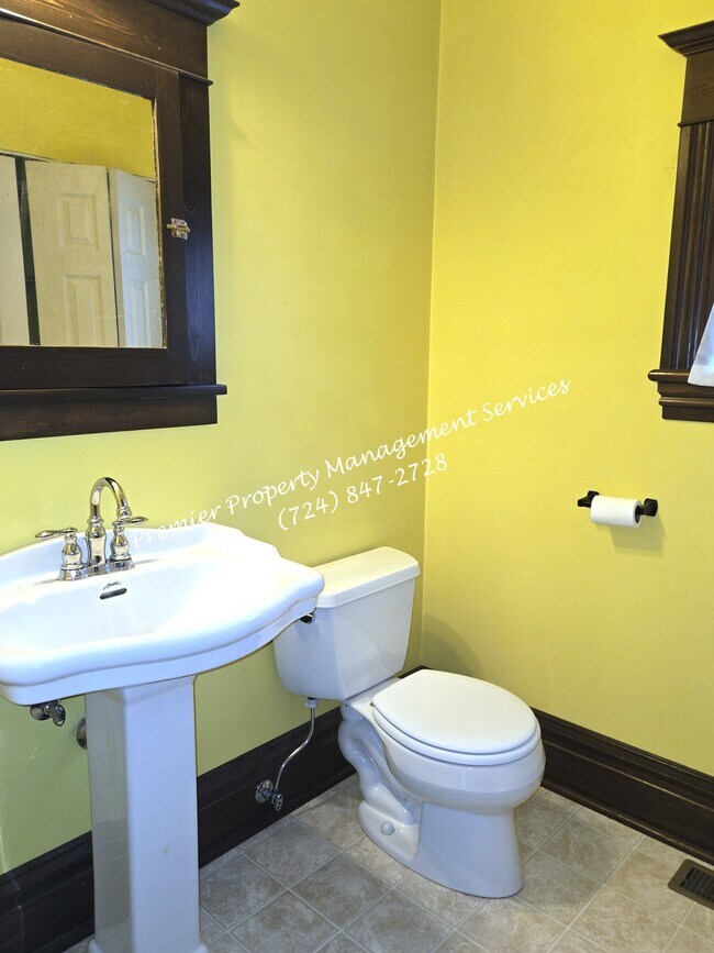 Building Photo - 140 Jefferson Ave