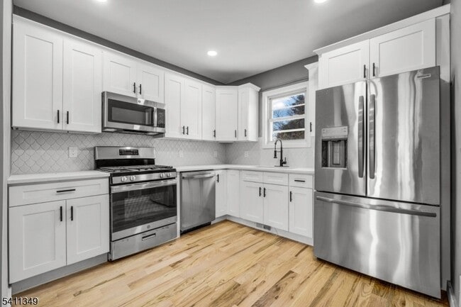 Building Photo - 2106 Whittier St