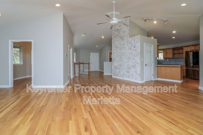 Building Photo - 153 Learner Ct