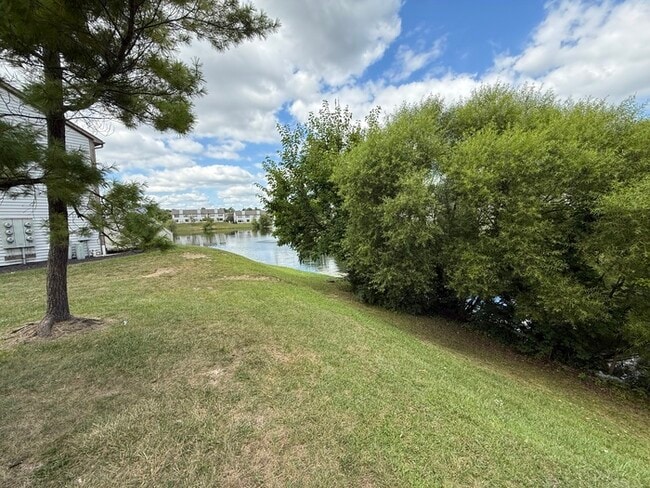 Building Photo - 5894 Aqua Bay Dr