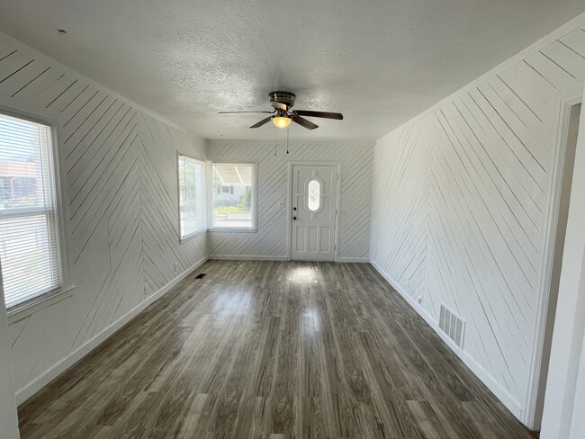 Building Photo - 4880 S Wasatch St