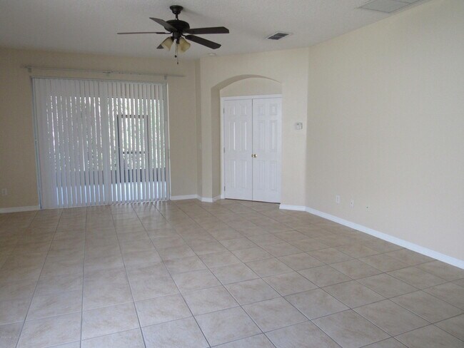 Building Photo - 1759 Tullagee Ave