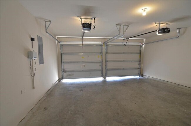 Building Photo - 11219 English Rose Trail