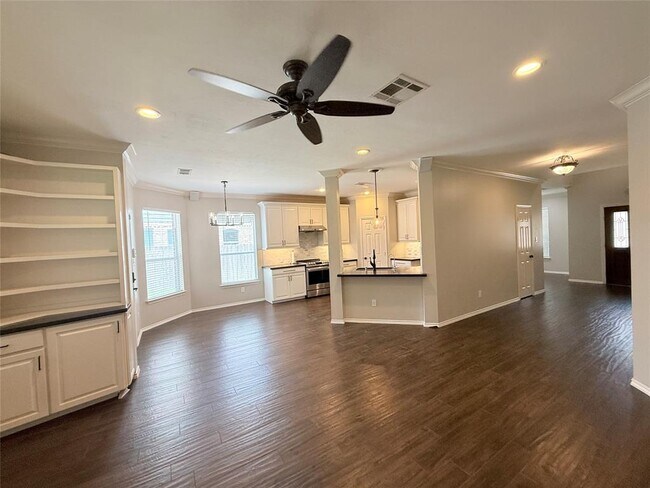 Building Photo - 6018 Gablestone Ln