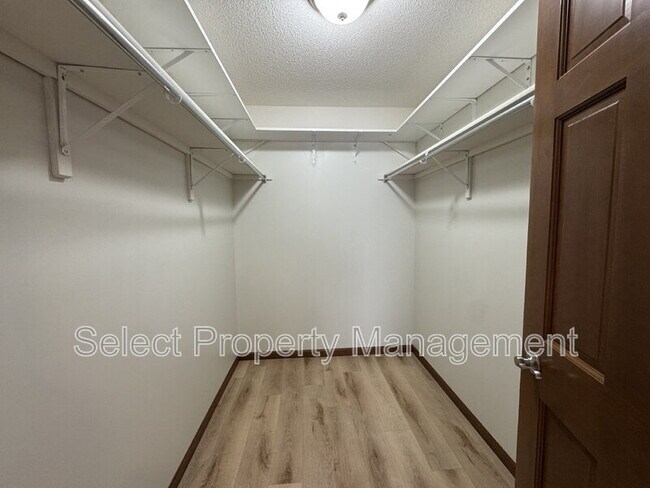 Building Photo - 1808 Noble Kinsmen Pl