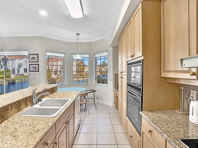 Building Photo - 20780 NE 32nd Ave