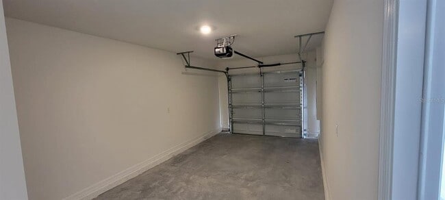 Building Photo - 8226 SW 67th Ave