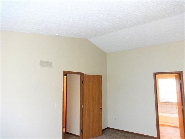 Building Photo - 5100 Renmill Dr