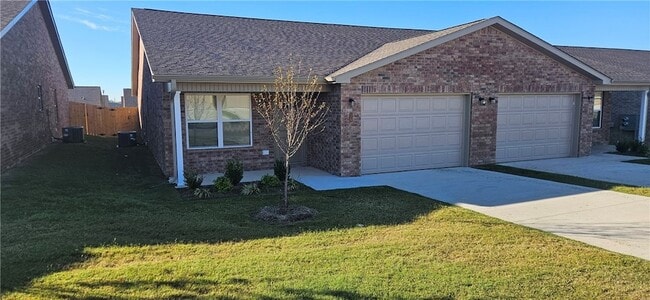 Primary Photo - 531 NW 69th Ave