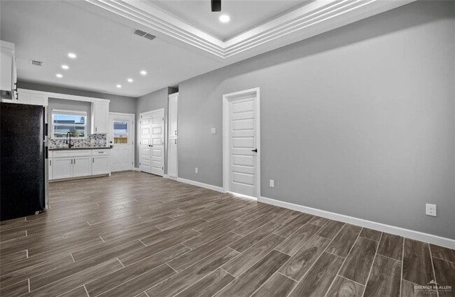 Building Photo - 8 Whetstone Ave