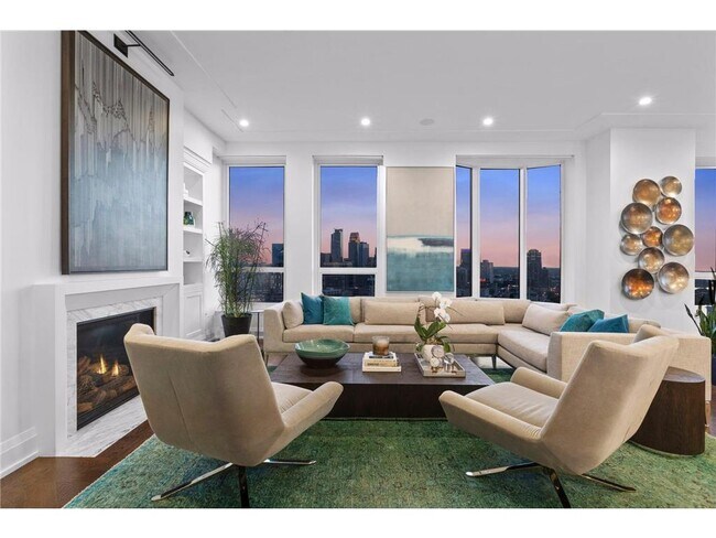 Building Photo - 1111 W River Pkwy