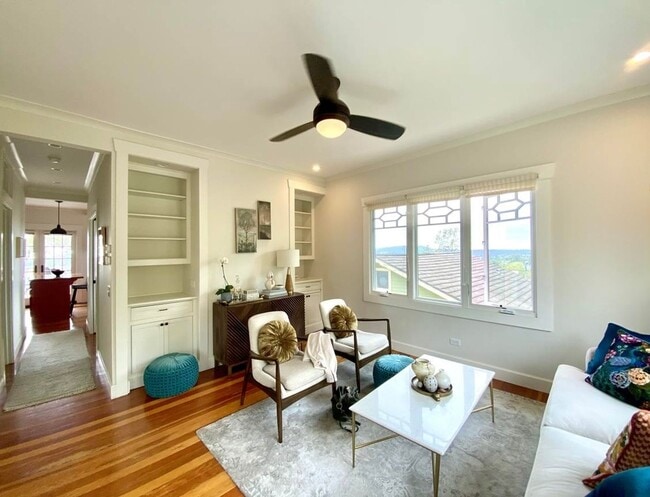 Building Photo - Enchanting 1-Bedroom, 1-Bath Oasis with Stunning Views