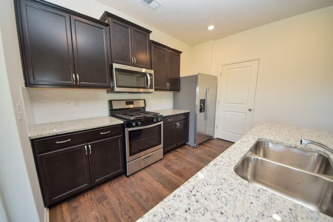 Building Photo - DR Horton built home in 2021; 3 bed, 2 bath home in Atoka.