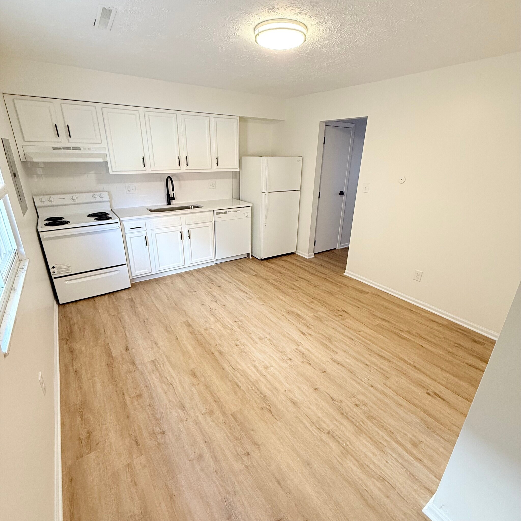 Building Photo - 235 Hamilton Ave