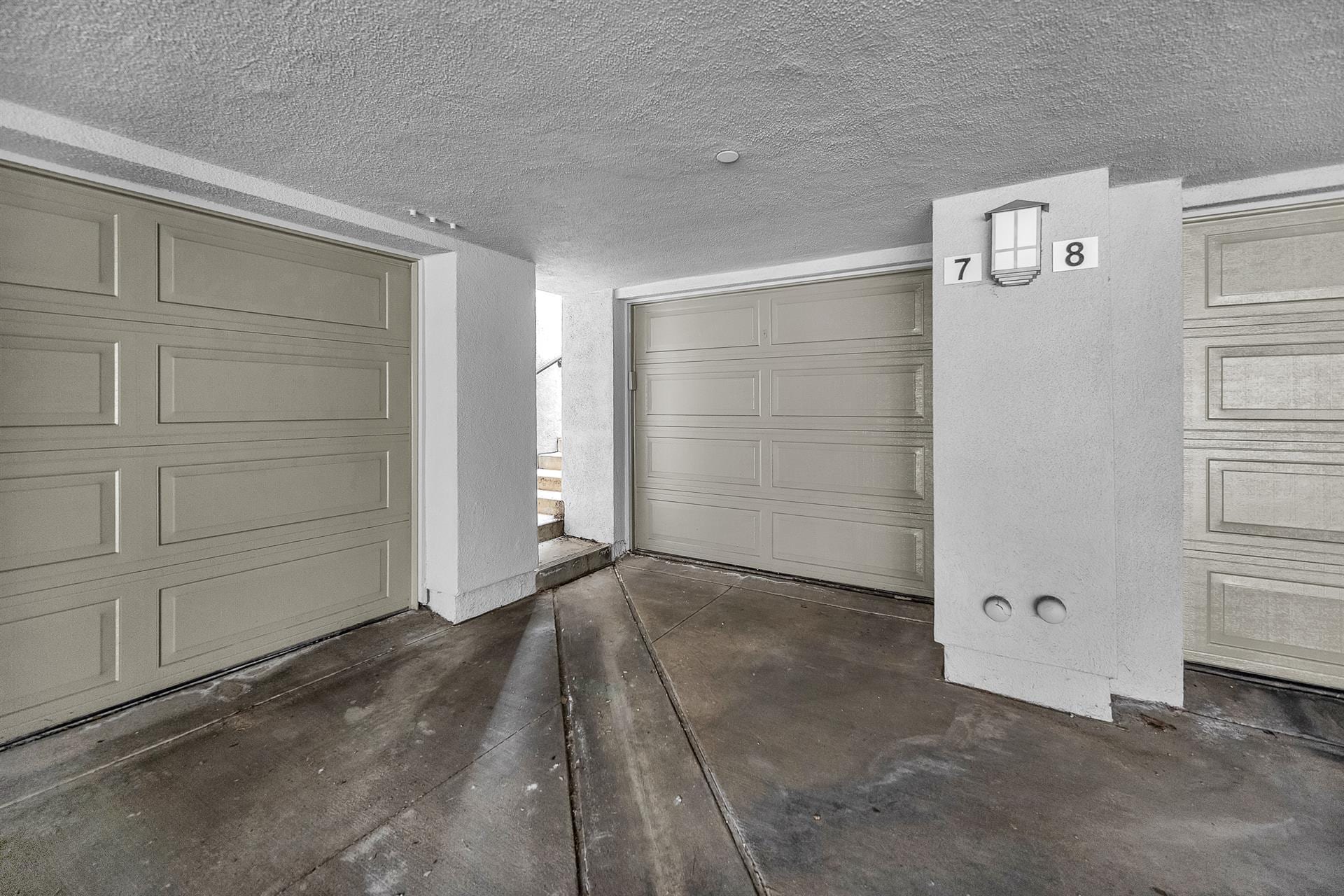 Building Photo - 5410 W 149th Pl