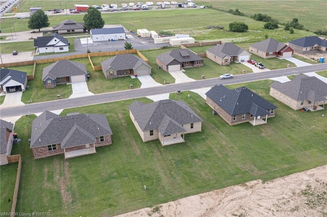 Building Photo - 105 Countryside Wy