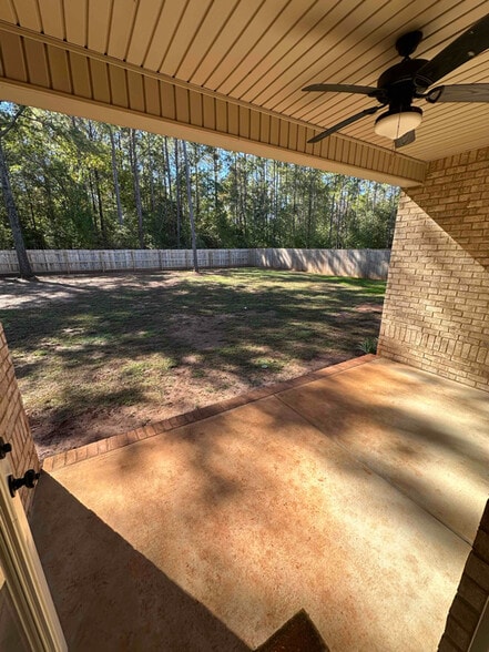 Building Photo - 136 Silverside Dr