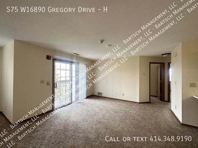 Building Photo - S75W16890-W16890 Gregory Dr