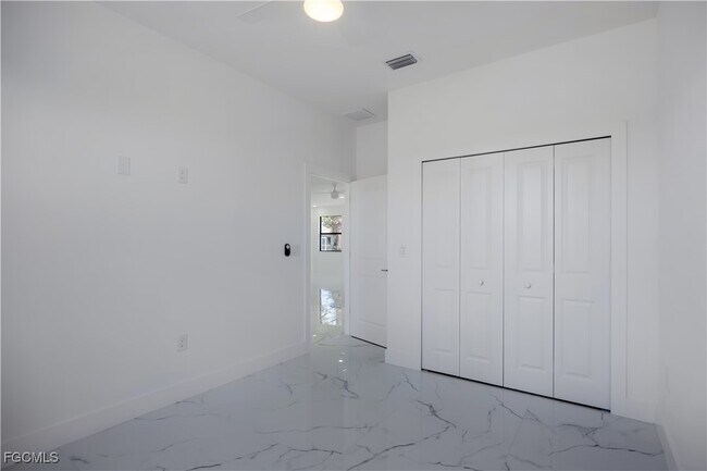 Building Photo - 849 Dowd Ave