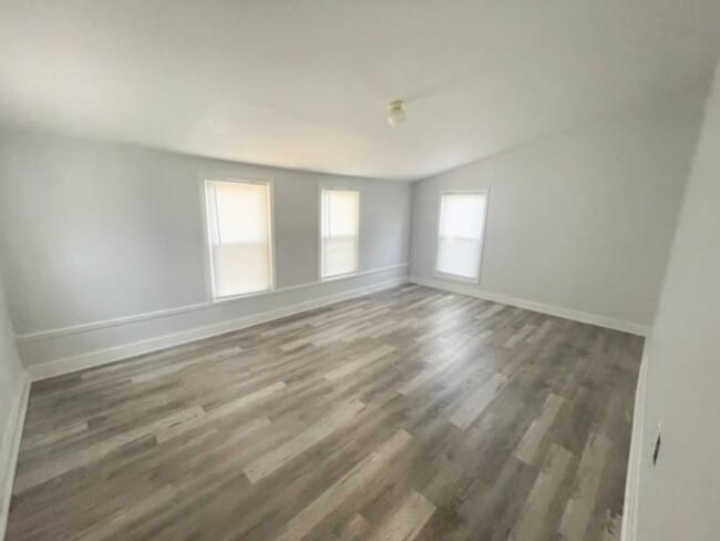Building Photo - Italian Estates Property Management