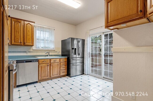 Building Photo - 1217 13th St