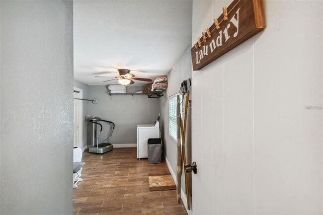 Building Photo - 3915 N Ridge Ave