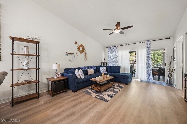 Building Photo - 640 Luisa Ln