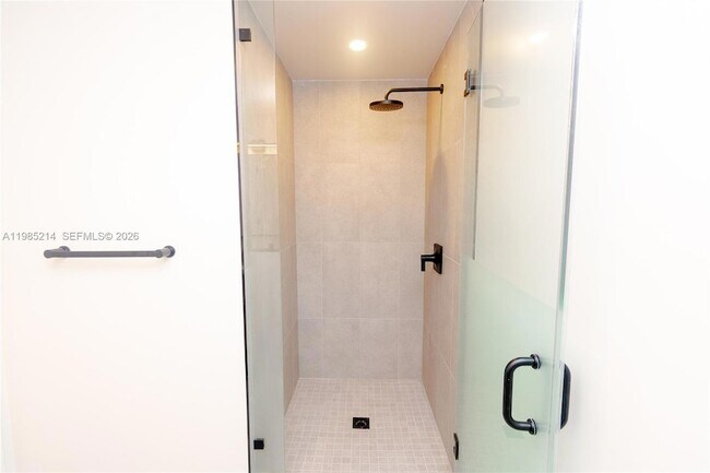 Building Photo - 121 NE 5th St