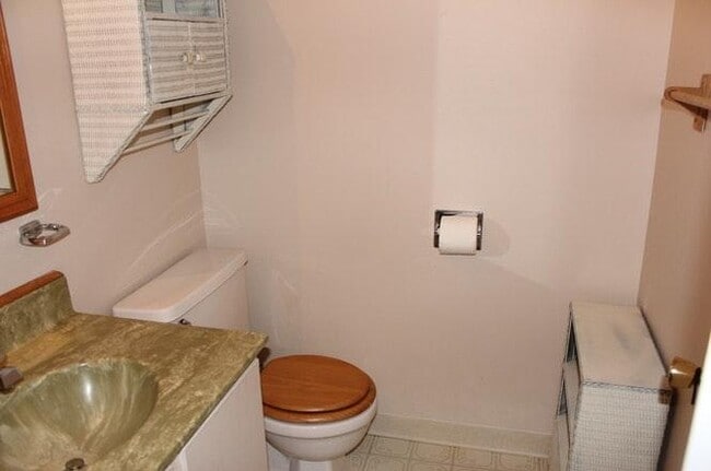 Building Photo - 2526 Berkshire Ct