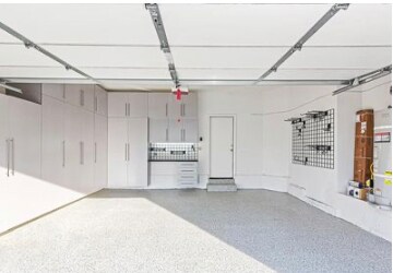 Building Photo - 5 Gema