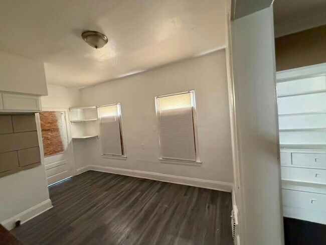 Building Photo - 12420 Phillips Ave