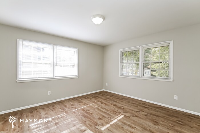 Building Photo - 1351 W Sedgefield Dr