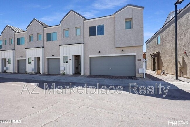 Primary Photo - 2149 W Harmont Dr