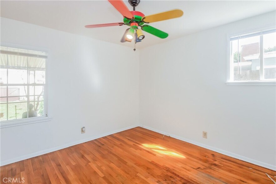 Building Photo - 15011 Hartland St