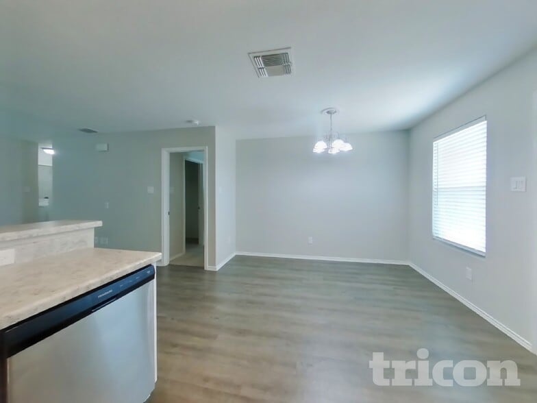 Building Photo - 7618 Crestway Ridge