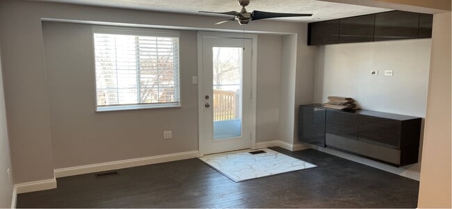 Building Photo - 208 Bonnie Brae Dr