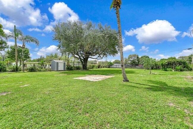 Building Photo - 15710 NW 19th Ave