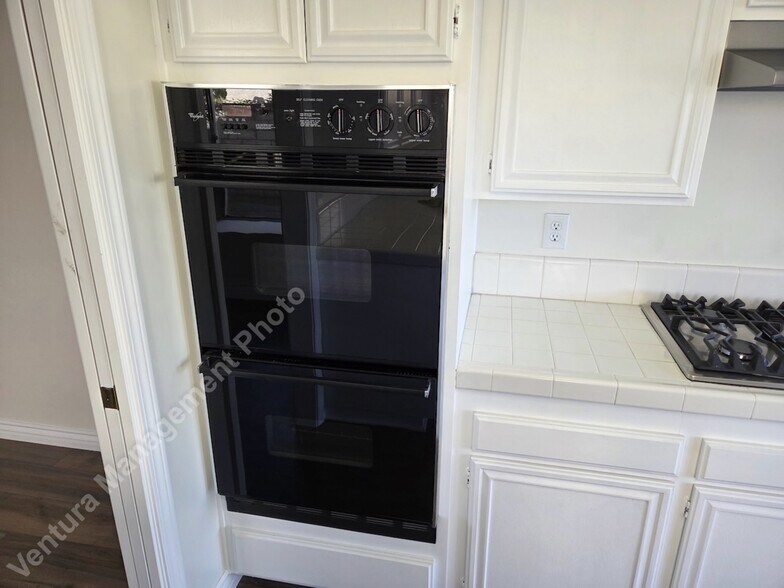 Building Photo - 725 Azure Hills Dr