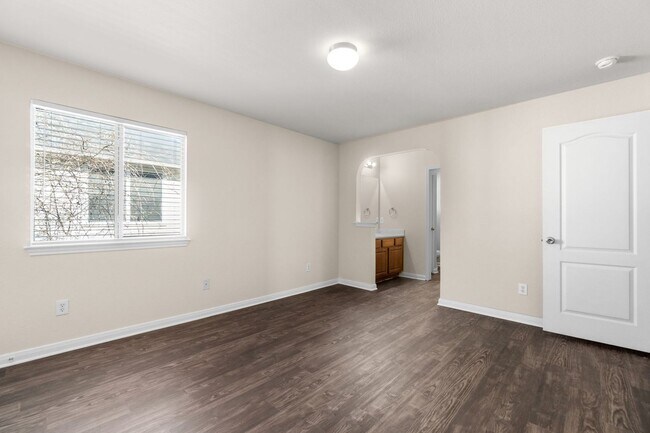 Building Photo - Sweson Farm Charmer!!!